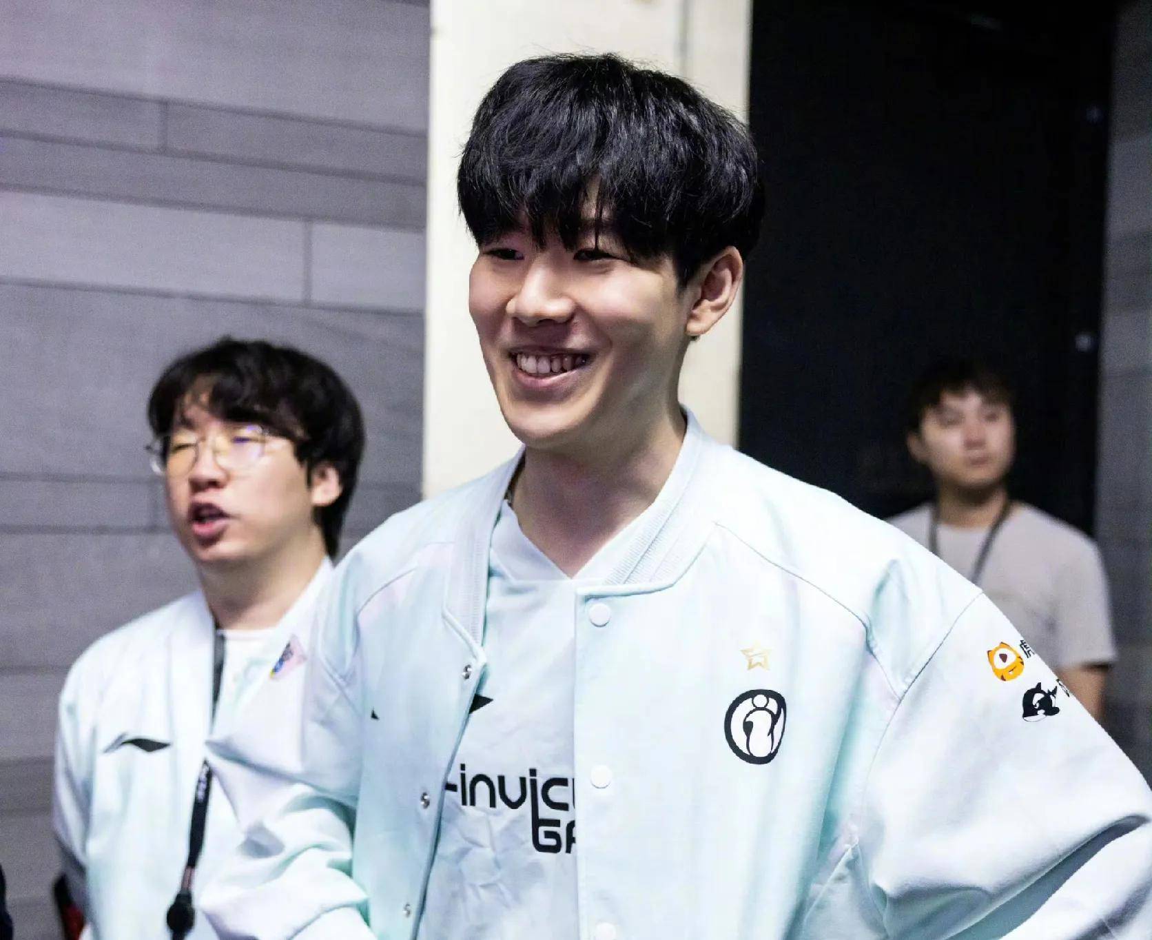 队提供了宝 队提供了宝