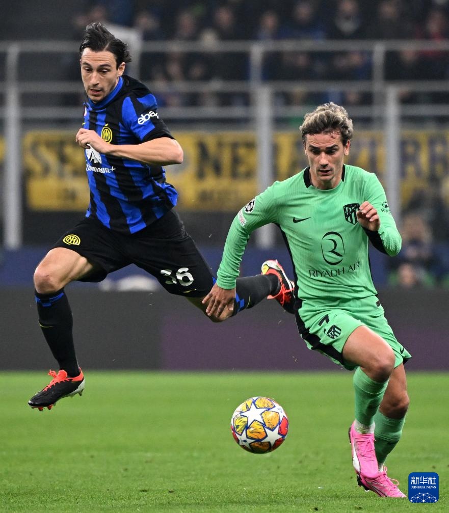 肋部三人组 肋部三人组