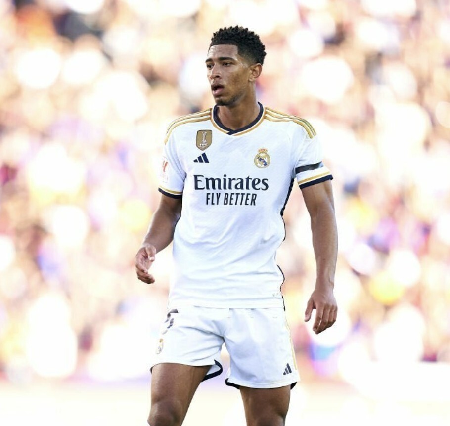 边后卫的站 边后卫的站